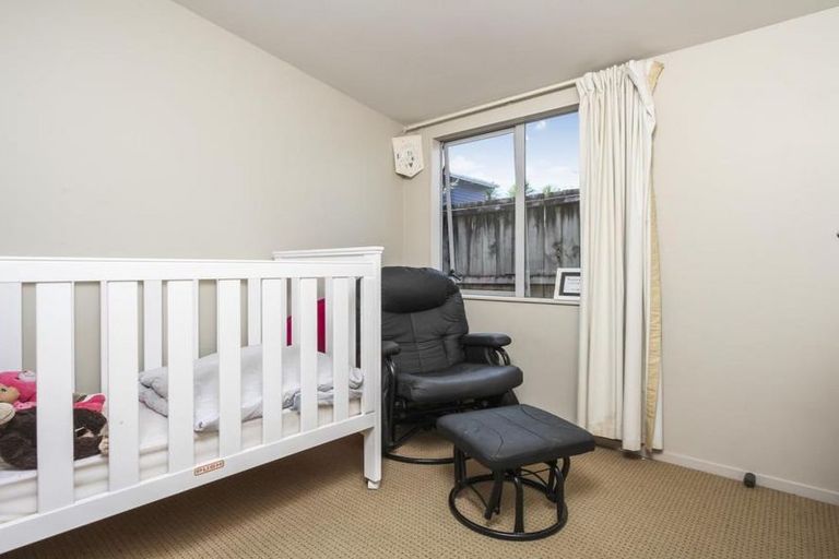 Photo of property in 717a Swanson Road, Swanson, Auckland, 0612