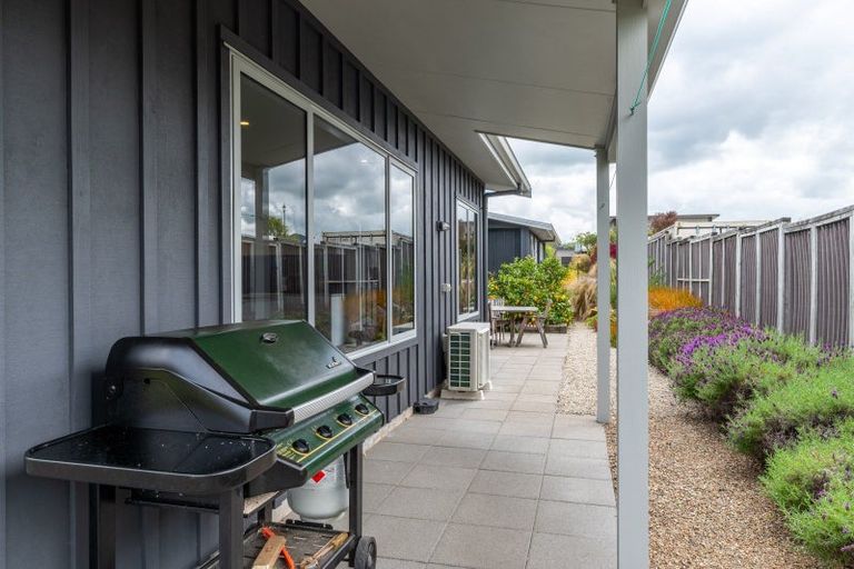 Photo of property in 127 Lisland Drive, Kinloch, Taupo, 3377