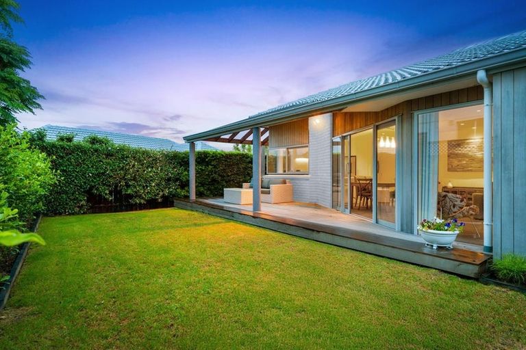 Photo of property in 1/2 Rahopara Street, Castor Bay, Auckland, 0620