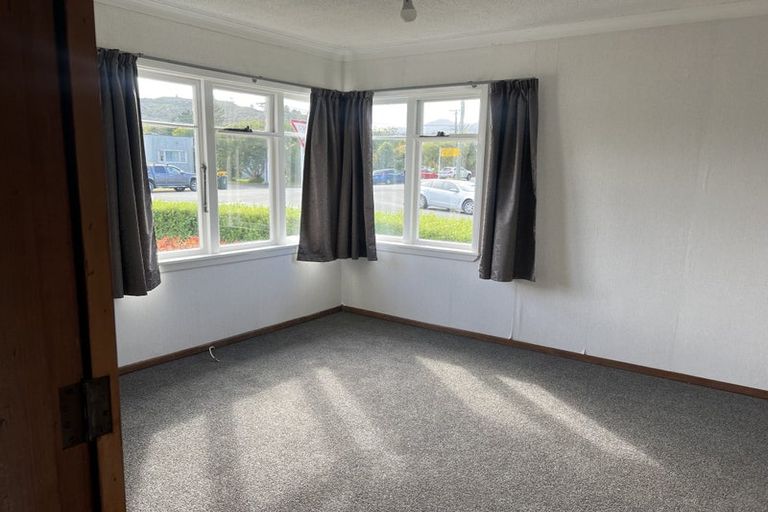 Photo of property in 31 Burden Avenue, Wainuiomata, Lower Hutt, 5014