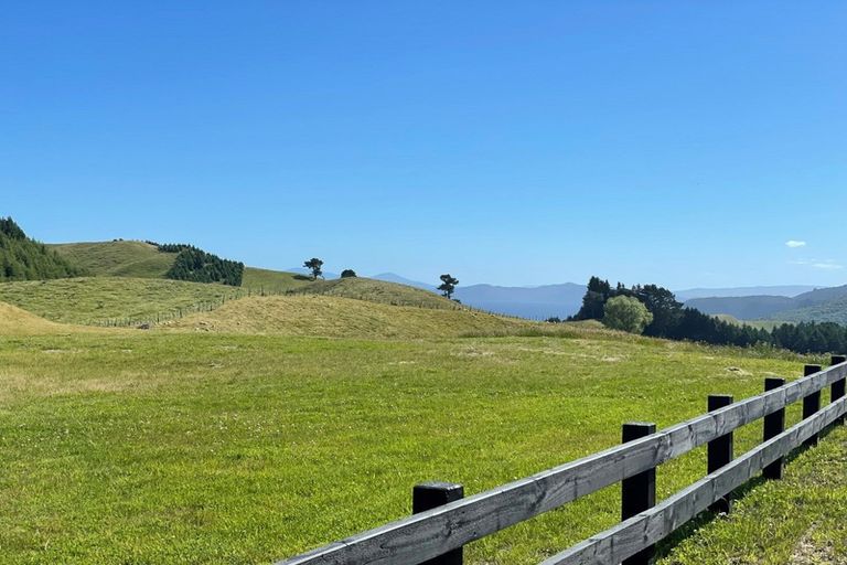 Photo of property in 27 Olsen Place, Kinloch, Taupo, 3385