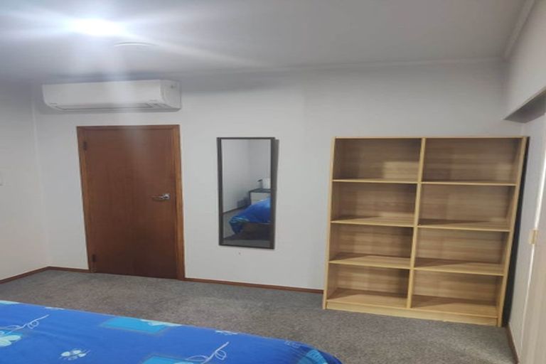 Photo of property in 20 Sunnypark Avenue, Rosehill, Papakura, 2113