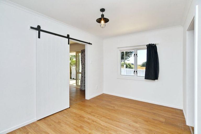 Photo of property in 19 South Crescent, Amberley, 7481