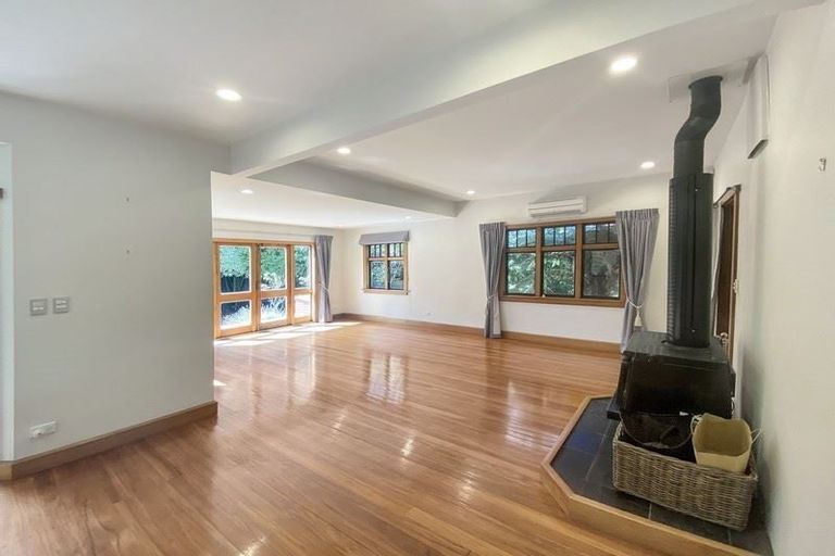 Photo of property in 4 Thorrington Road, Cashmere, Christchurch, 8022