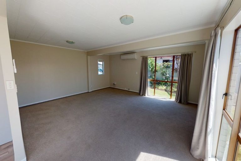 Photo of property in 8 Essex Place, Springvale, Whanganui, 4501