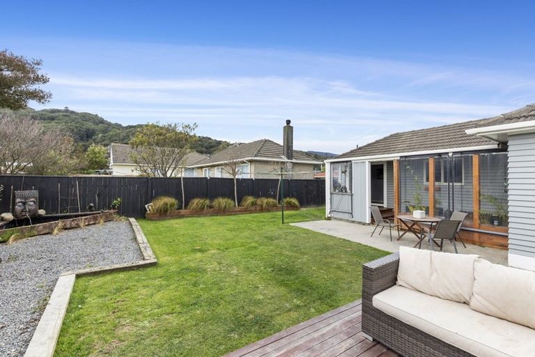 Photo of property in 3 Wright Street, Wainuiomata, Lower Hutt, 5014