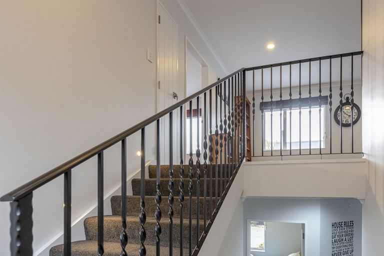 Photo of property in 7a Awatea Terrace, Hokowhitu, Palmerston North, 4410