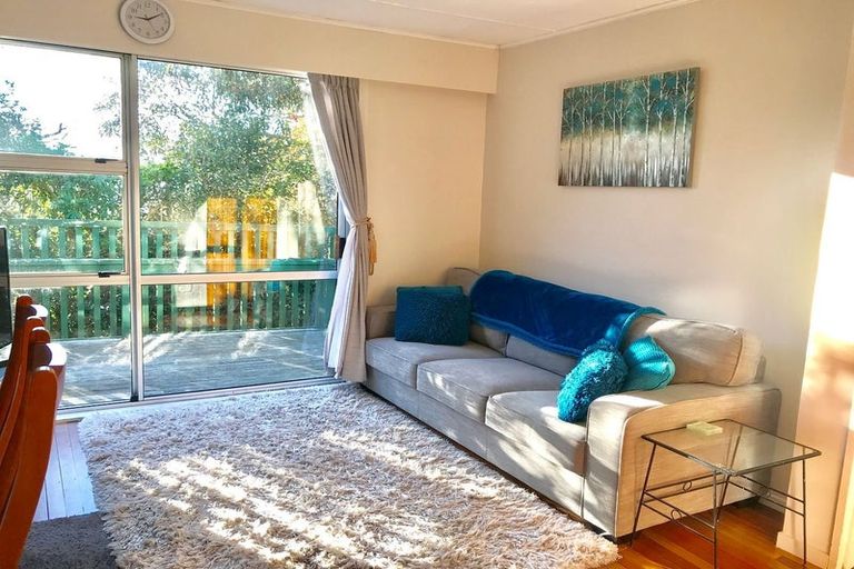 Photo of property in 54a Lincoln Avenue, Tawa, Wellington, 5028