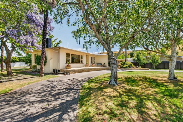 Photo of property in 68 Puketapu Road, Taradale, Napier, 4112