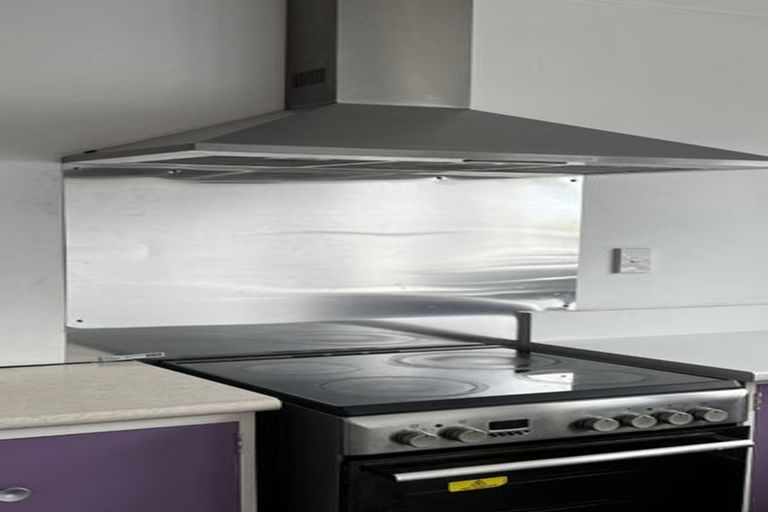 Photo of property in 2/11 Eagle Street, Karori, Wellington, 6012