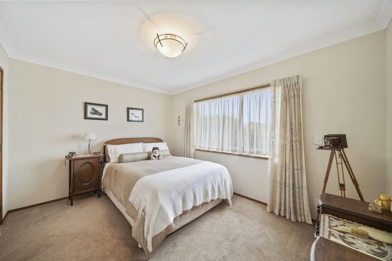 Photo of property in 26 Loloma Drive, Half Moon Bay, Auckland, 2012