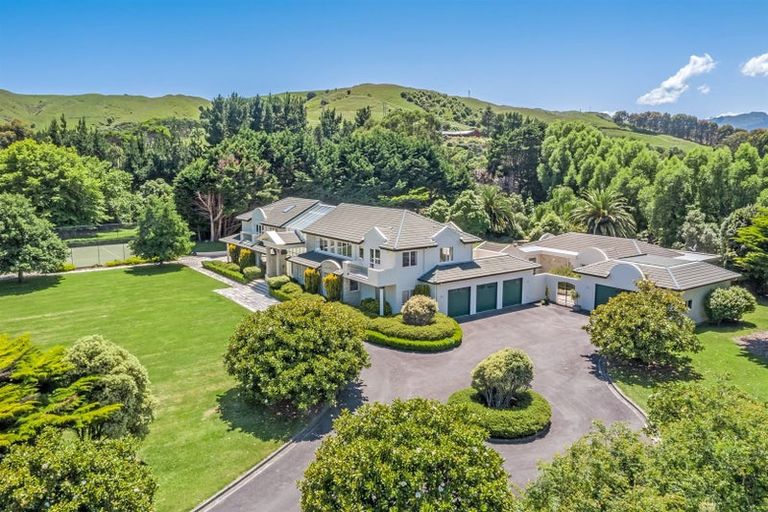 Photo of property in Lochlands, 377 Grays Road, Pauatahanui, Porirua, 5381