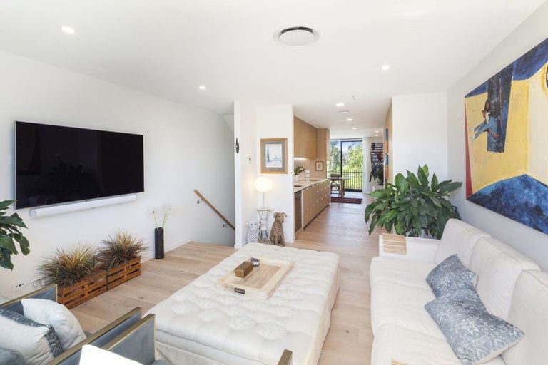 Photo of property in 3/247 Cambridge Terrace, Christchurch Central, Christchurch, 8013