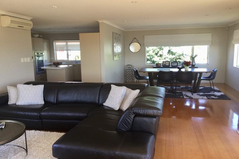 Photo of property in 2/35 Kowhai Road, Mairangi Bay, Auckland, 0630