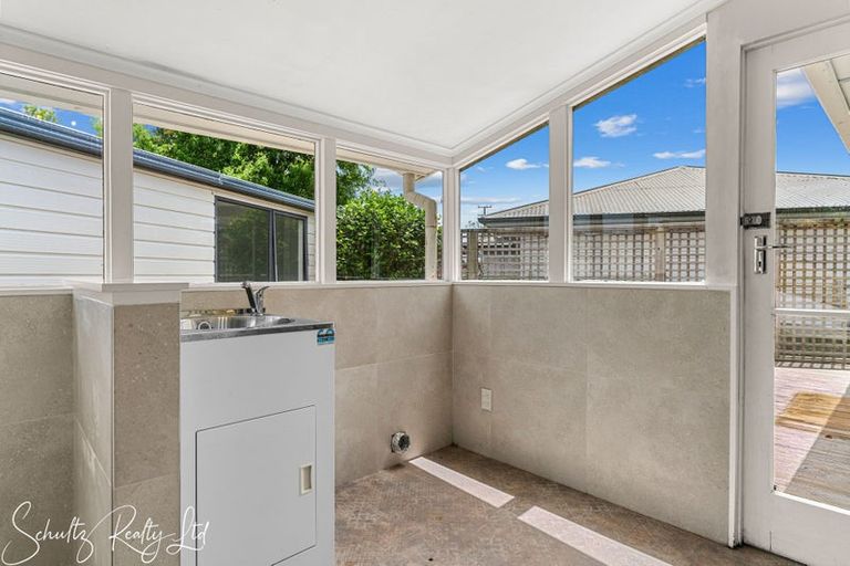Photo of property in 43 Gorge Road, Maungaturoto, 0520