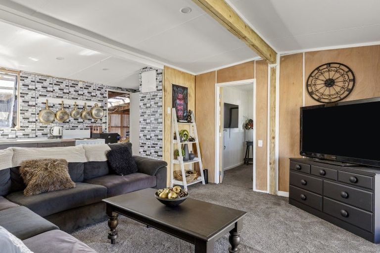 Photo of property in 15 Kauri Street, Mangakino, 3421