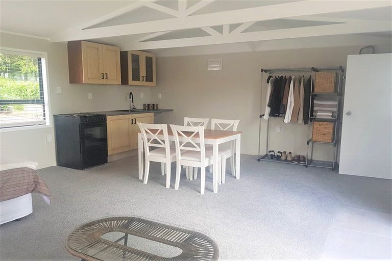 Photo of property in 19a Leaming Place, Clarks Beach, 2122