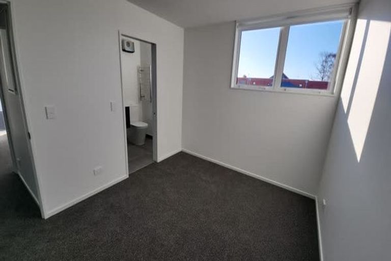 Photo of property in 2/37 Woodville Street, Edgeware, Christchurch, 8013