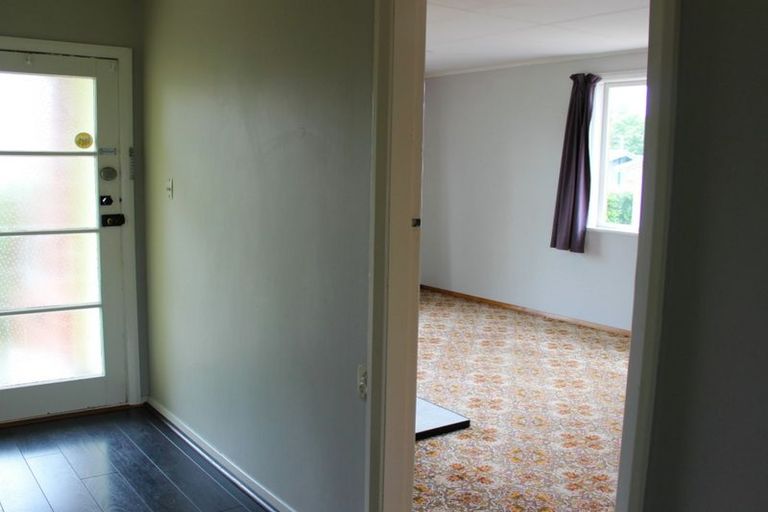 Photo of property in 42 Costley Street, Carterton, 5713