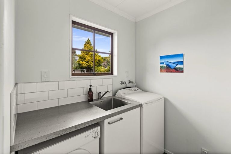 Photo of property in 10 Rush Place, Havelock North, 4130