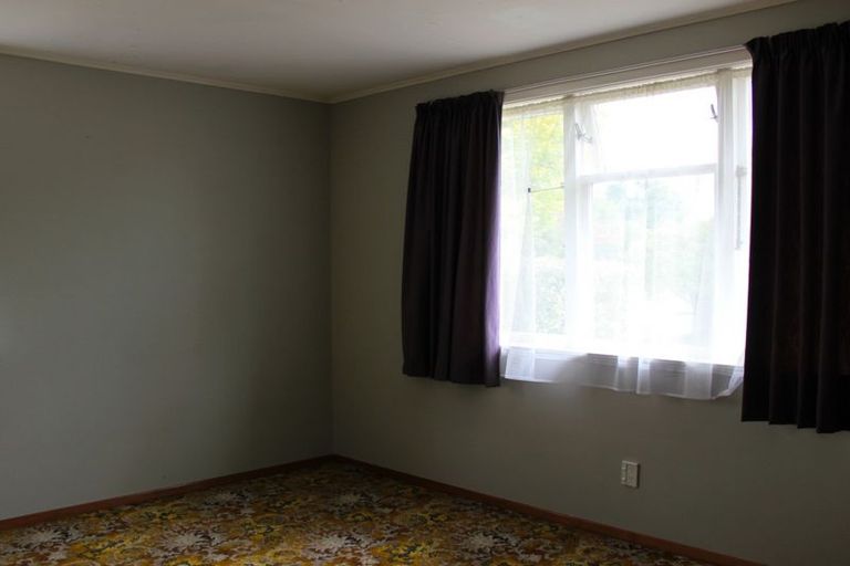 Photo of property in 42 Costley Street, Carterton, 5713