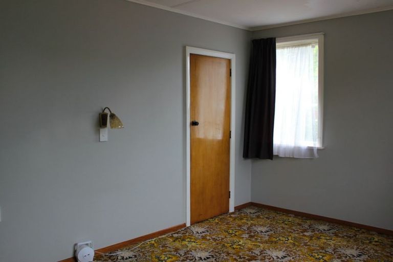 Photo of property in 42 Costley Street, Carterton, 5713