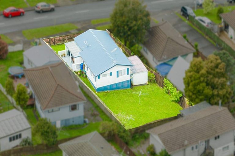 Photo of property in 204 Solar Road, Glen Eden, Auckland, 0602