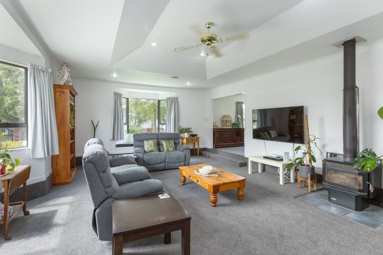 Photo of property in 9 Oak View Place, Greytown, 5712