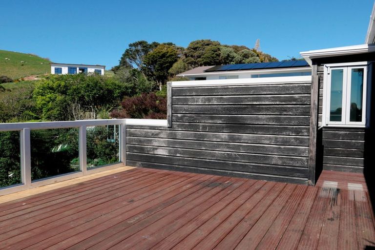 Photo of property in 90 Muri Road, Pukerua Bay, Porirua, 5026