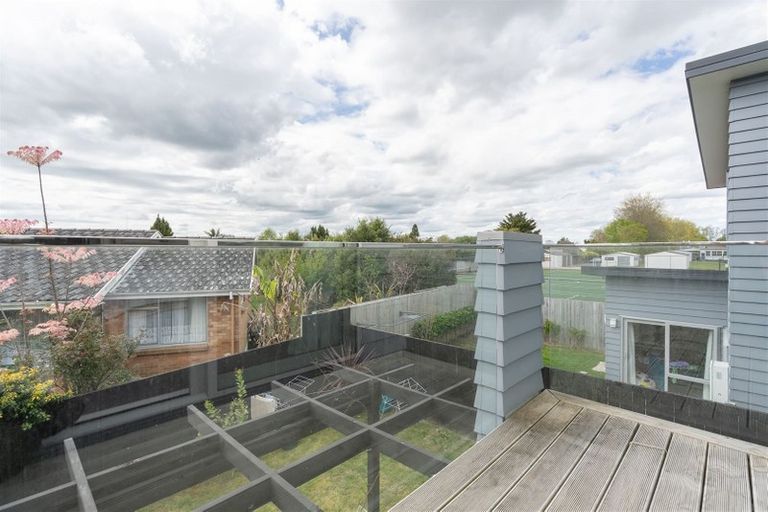 Photo of property in 2/11 Crosher Place, Silverdale, Hamilton, 3216