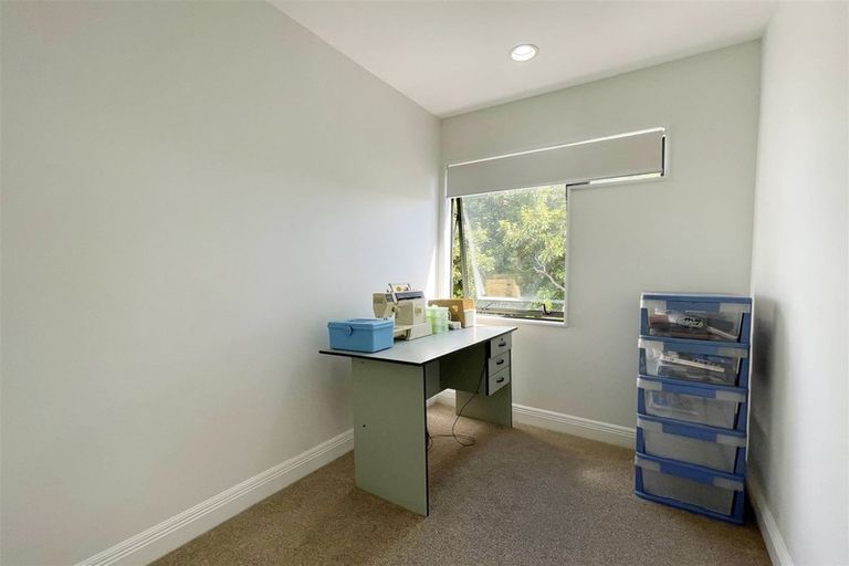 Photo of property in 51 Reeves Road, Pakuranga, Auckland, 2010