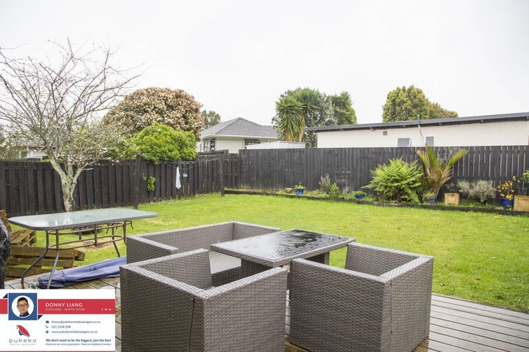 Photo of property in 107 Ennis Avenue, Pakuranga Heights, Auckland, 2010