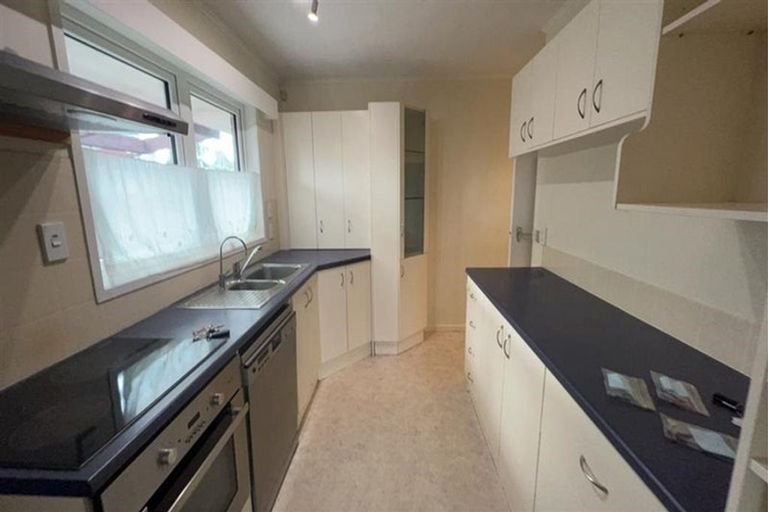 Photo of property in 34 Reeves Road, Pakuranga, Auckland, 2010