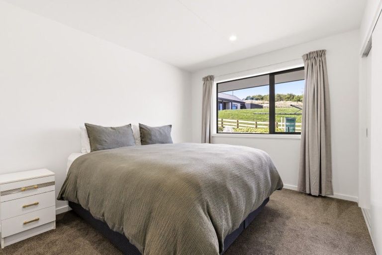 Photo of property in 1 Glendas Way, Acacia Bay, 3385
