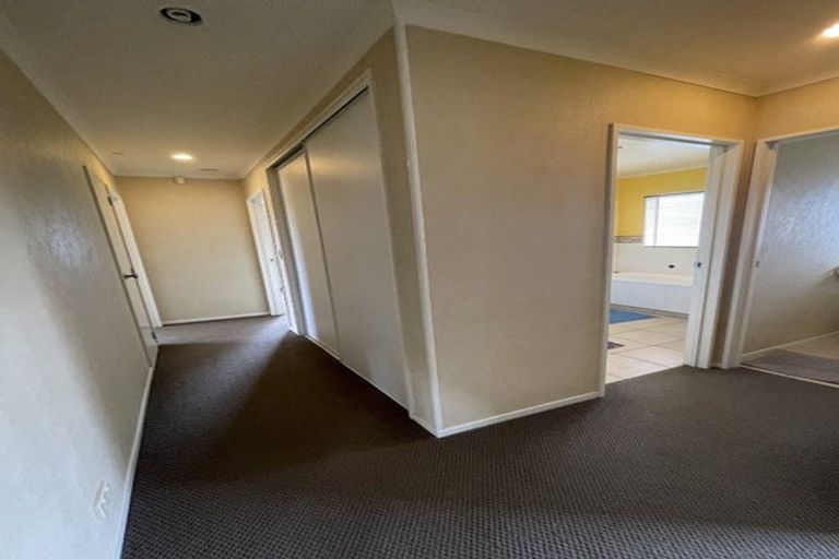 Photo of property in 37 Richfield Crescent, Westgate, Auckland, 0614