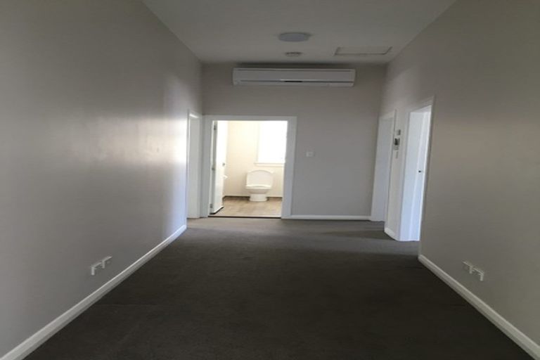 Photo of property in 8 Kenwyn Terrace, Newtown, Wellington, 6021