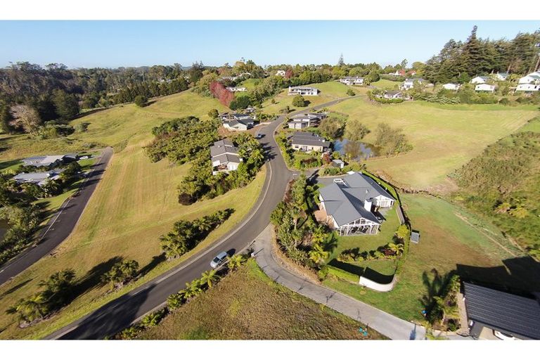 Photo of property in 10 Alderton Drive, Kerikeri, 0230