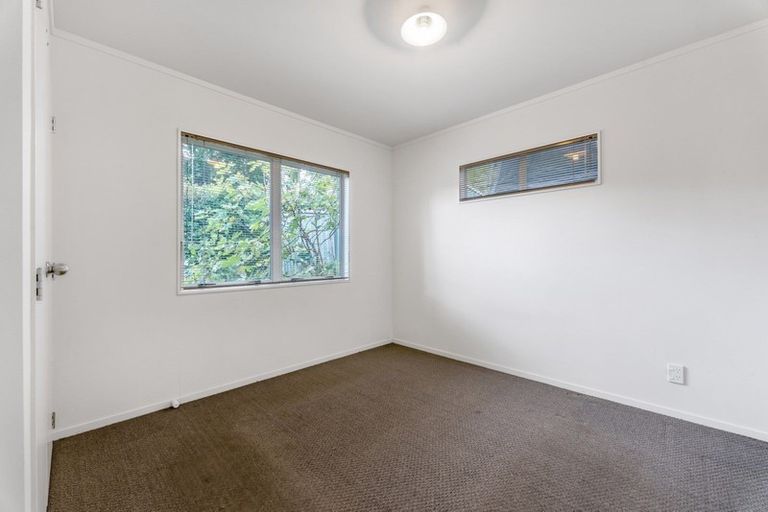 Photo of property in 122 Sandspit Road, Shelly Park, Auckland, 2014