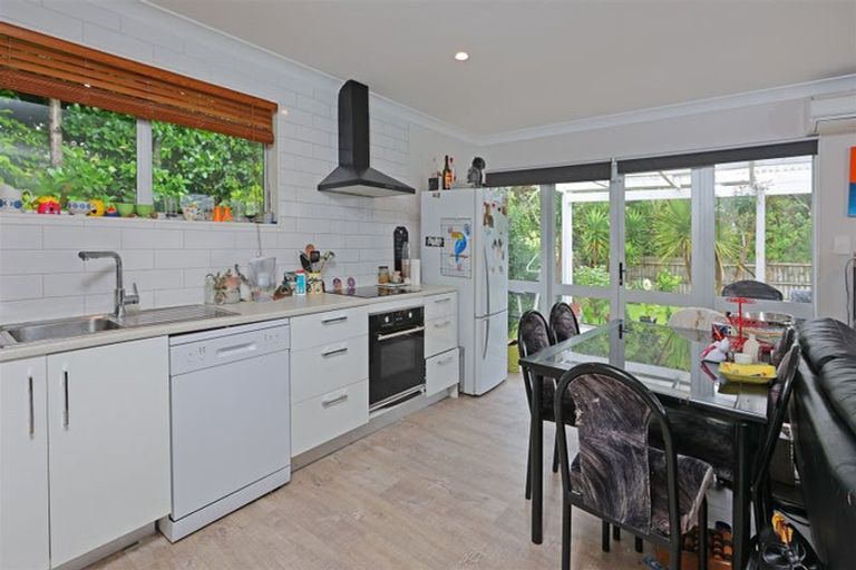Photo of property in 54a Woodside Road, Massey, Auckland, 0614