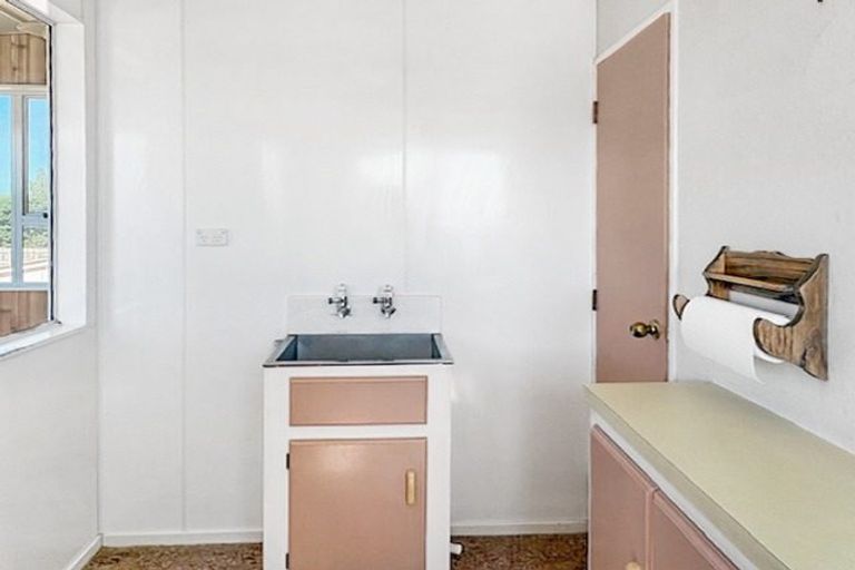 Photo of property in 34 Linklater Avenue, Foxton Beach, Foxton, 4815