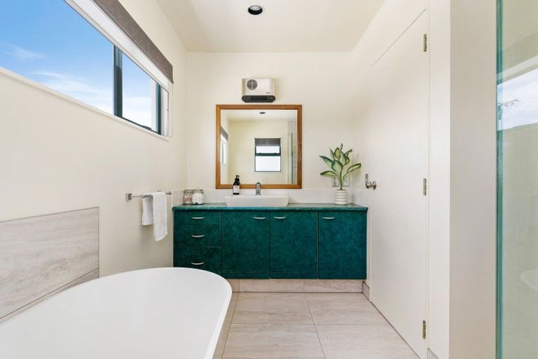 Photo of property in 108a Beverley Terrace, Whangamata, 3620