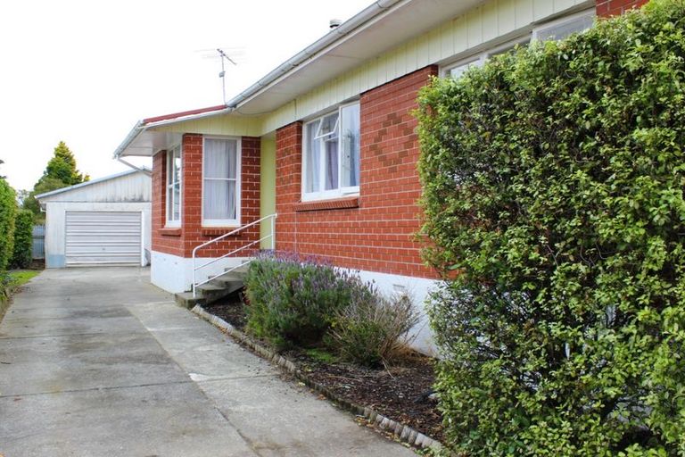 Photo of property in 42 Costley Street, Carterton, 5713