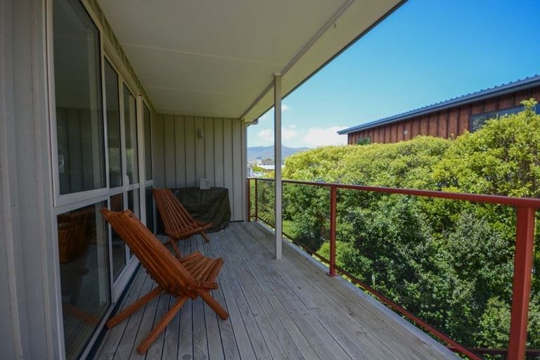 Photo of property in 20 Seaview Lane, Wainui, French Farm, 7582