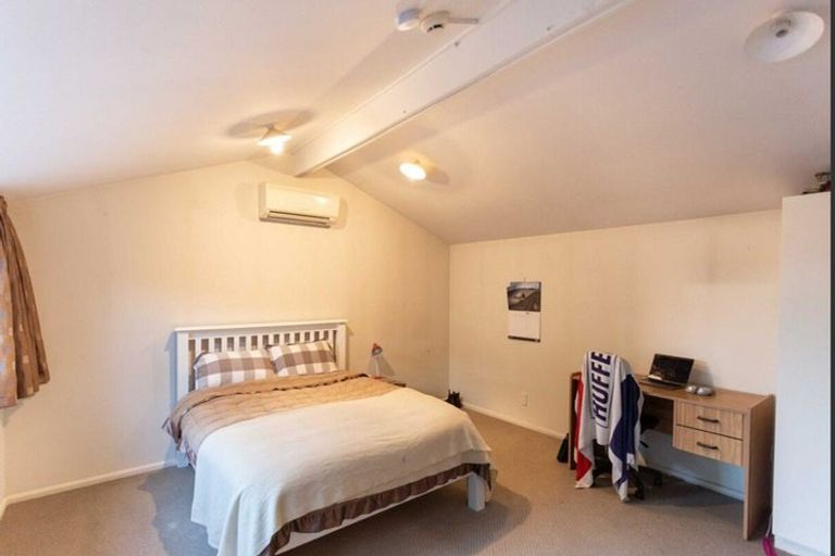 Photo of property in 12 Burrows Place, Ilam, Christchurch, 8041