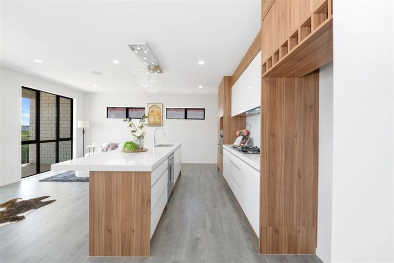 Photo of property in 9 Rakiraki Place, Flat Bush, Auckland, 2019