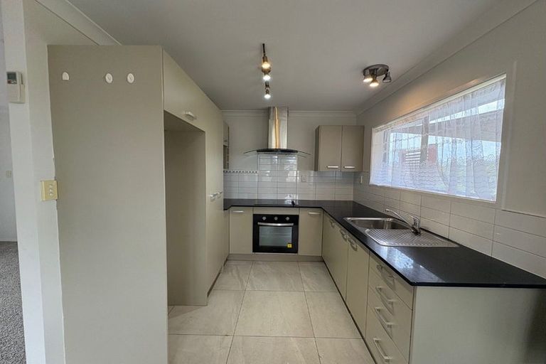 Photo of property in 32 John Walker Drive, Manurewa, Auckland, 2102