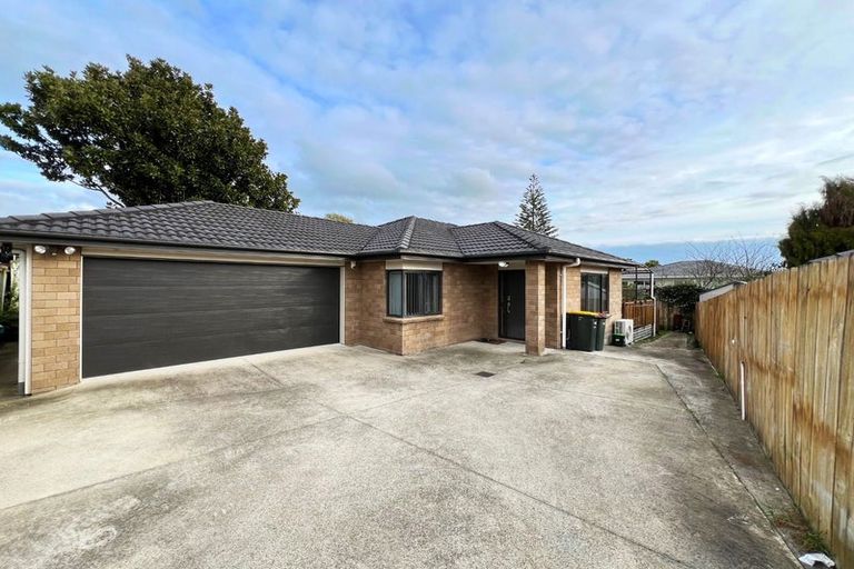 Photo of property in 3c Orams Road, Hillpark, Auckland, 2102