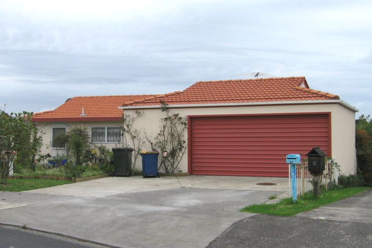 Photo of property in 13 Ebony Place, Massey, Auckland, 0614