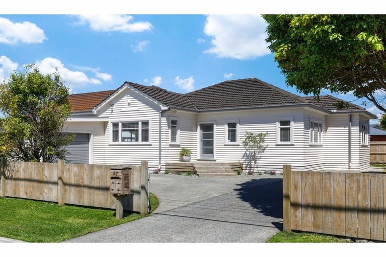 Photo of property in 67 Golders Road, Elderslea, Upper Hutt, 5018