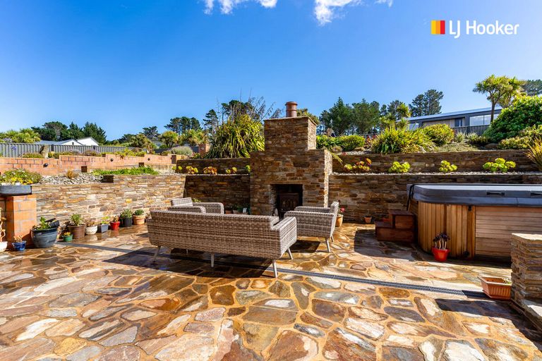 Photo of property in 41 Highgrove, Saint Clair, Dunedin, 9012